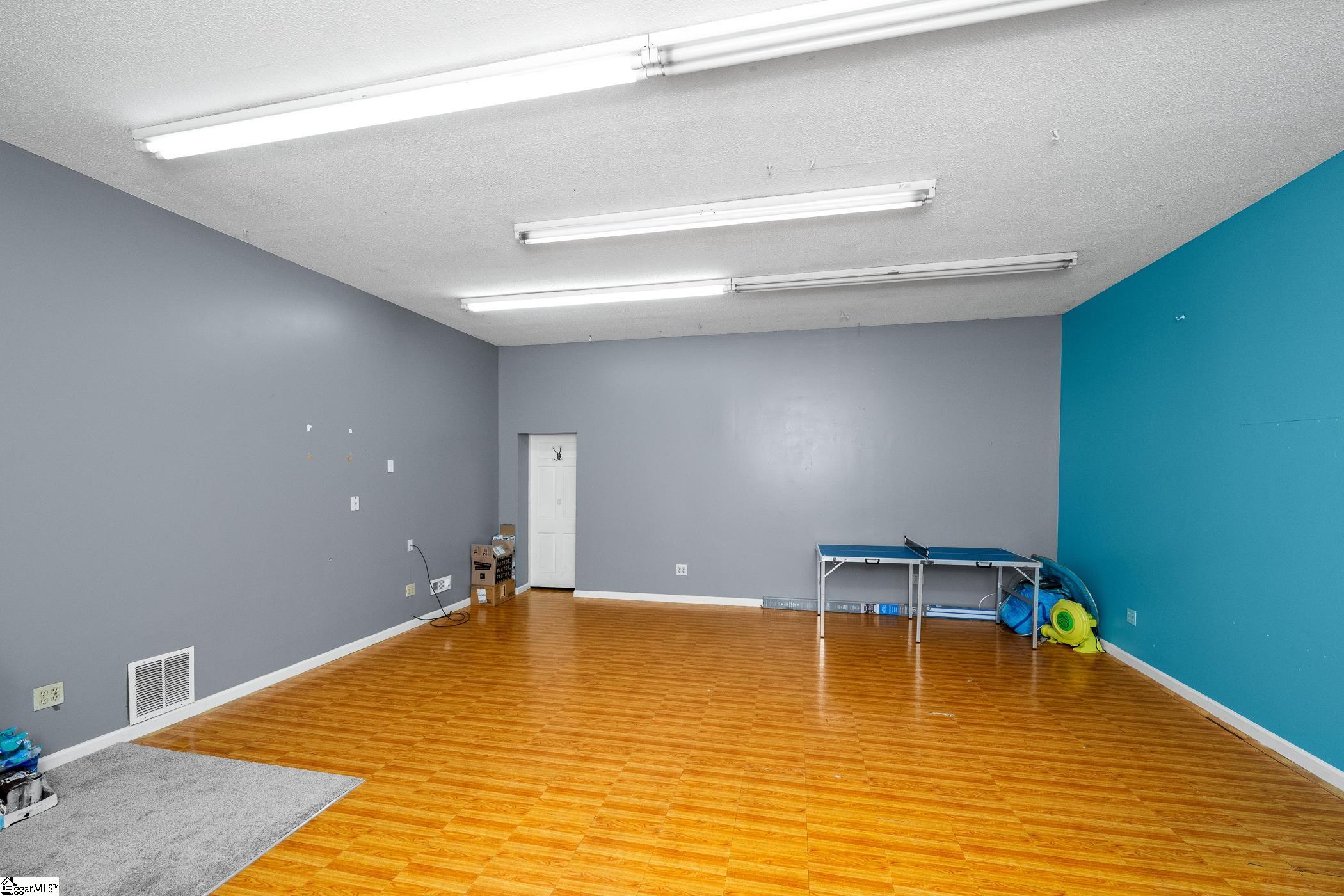 213 Knollwood Drive Spartanburg, SC 29301