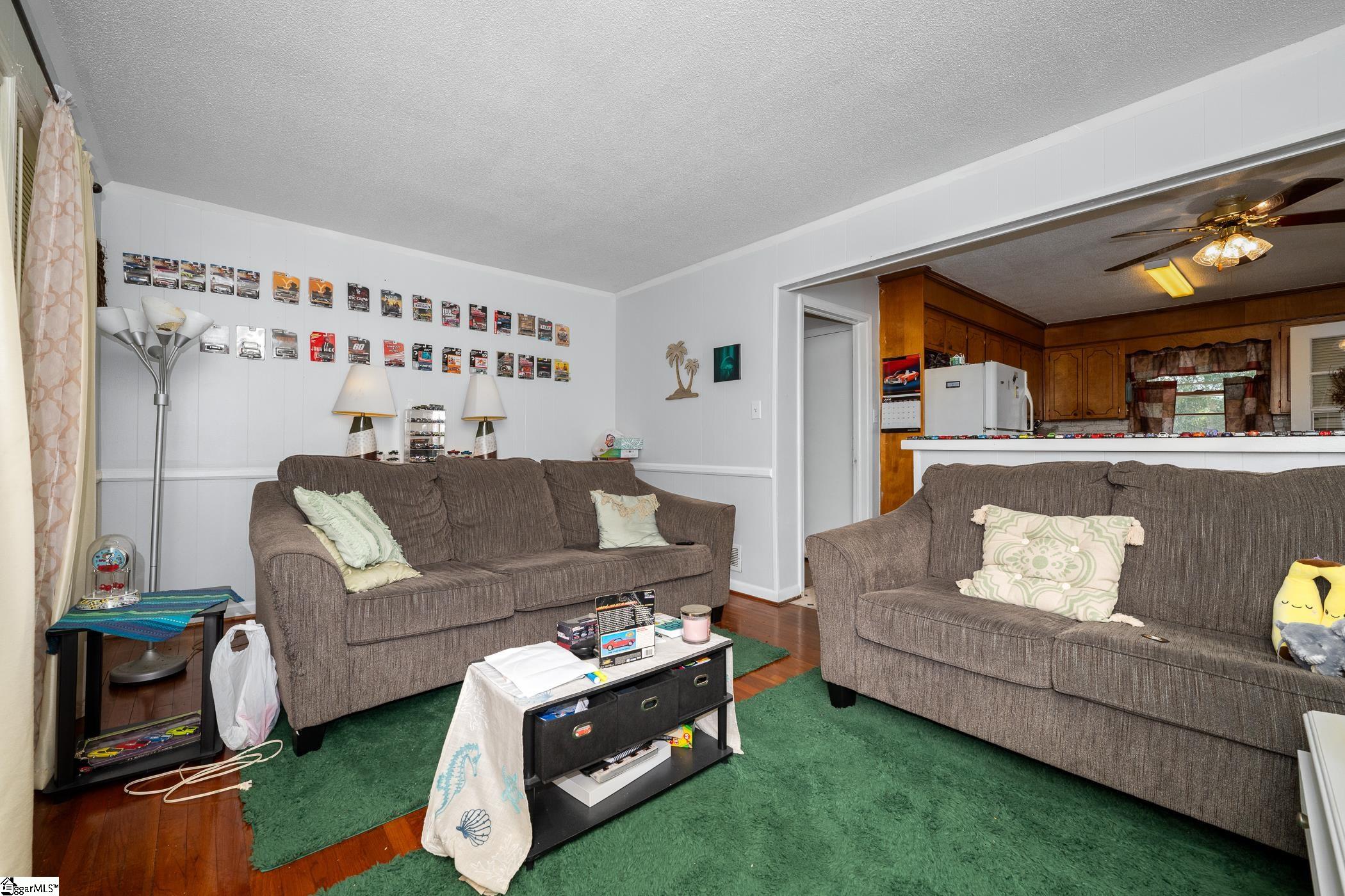 213 Knollwood Drive Spartanburg, SC 29301