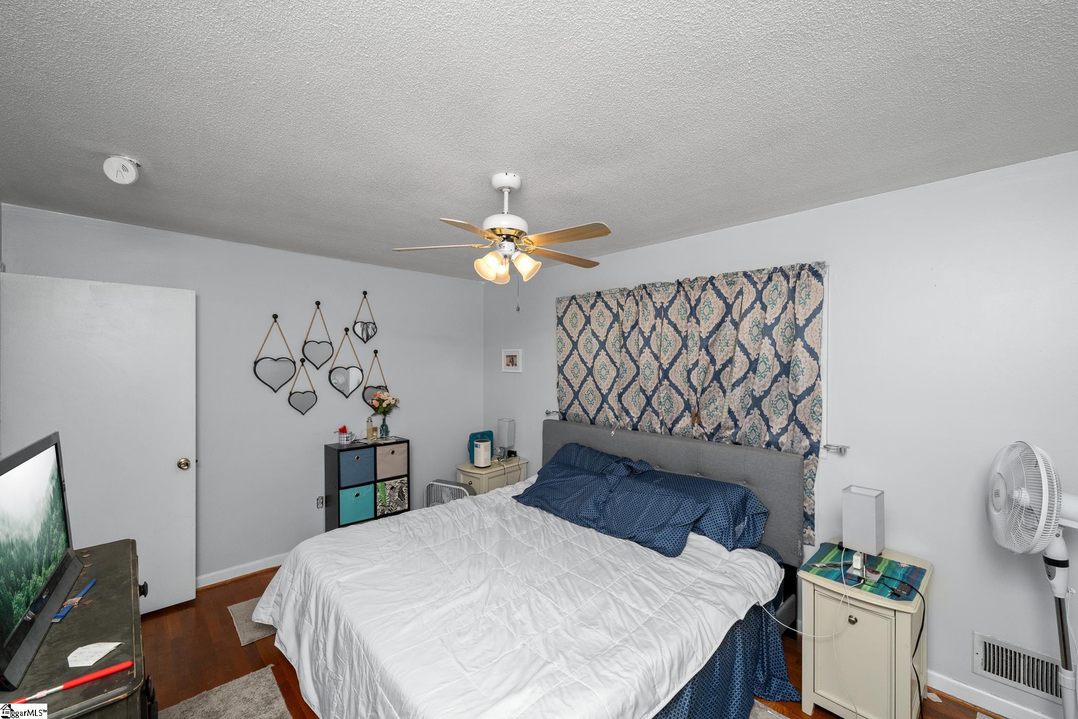 213 Knollwood Drive Spartanburg, SC 29301