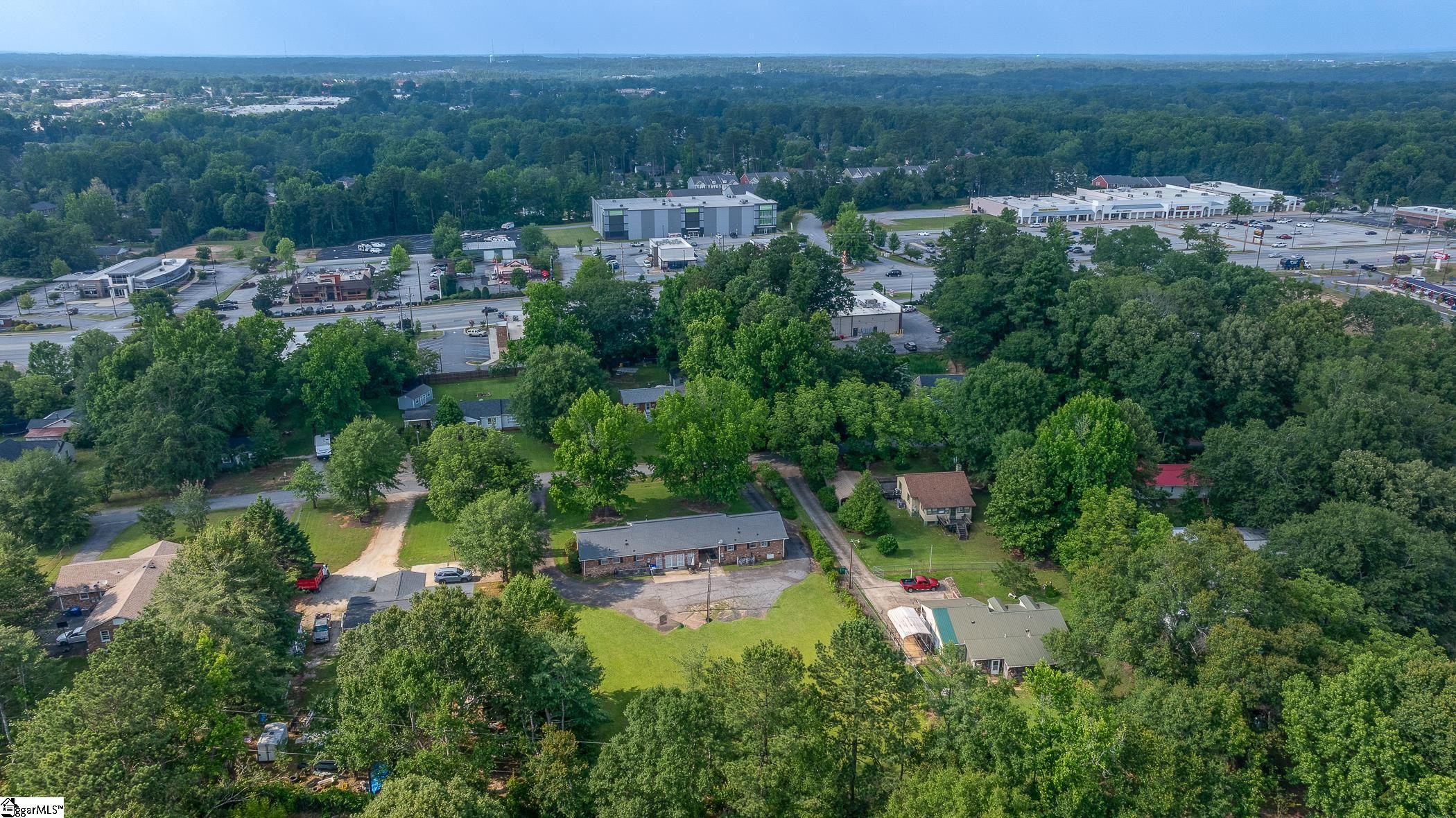 213 Knollwood Drive Spartanburg, SC 29301