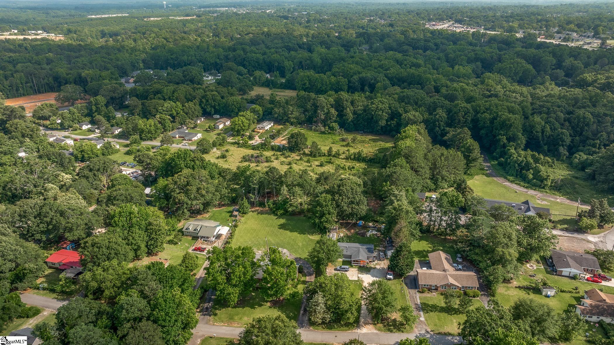 213 Knollwood Drive Spartanburg, SC 29301