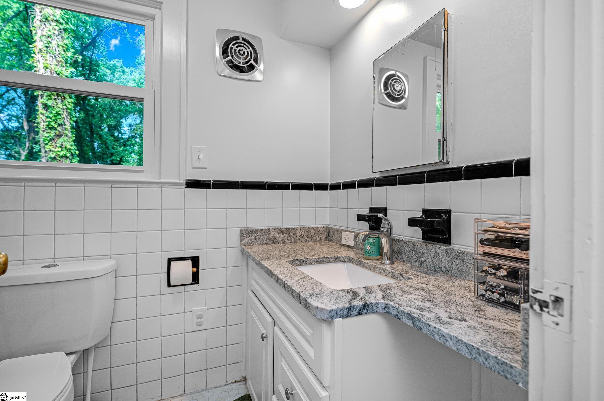 105 Barksdale Circle Laurens, SC 29360