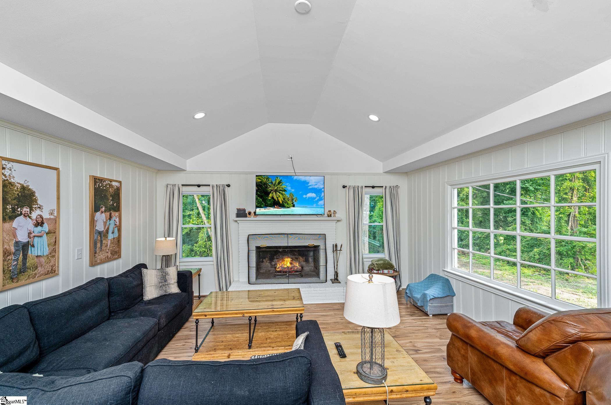 105 Barksdale Circle Laurens, SC 29360