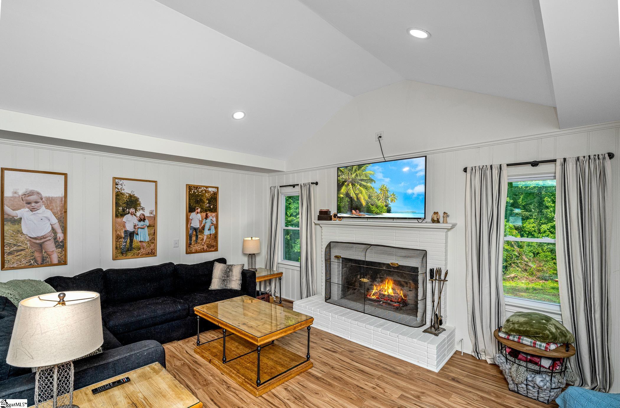 105 Barksdale Circle Laurens, SC 29360