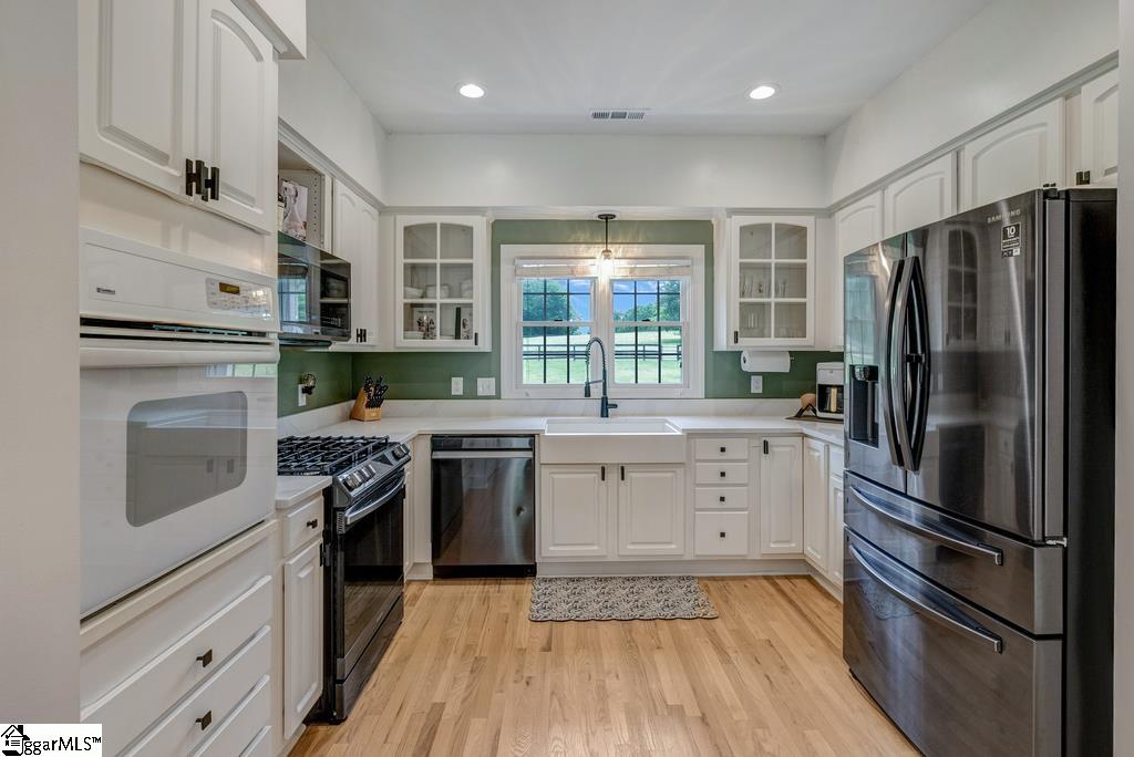 355 Night Lark Lane Campobello, SC 29322