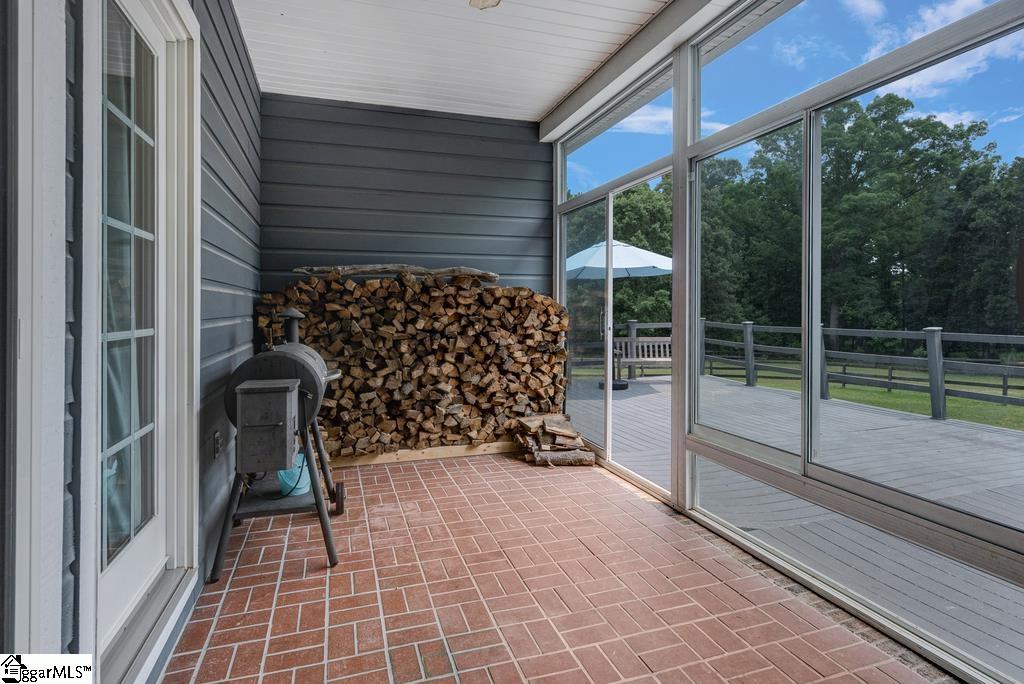 355 Night Lark Lane Campobello, SC 29322