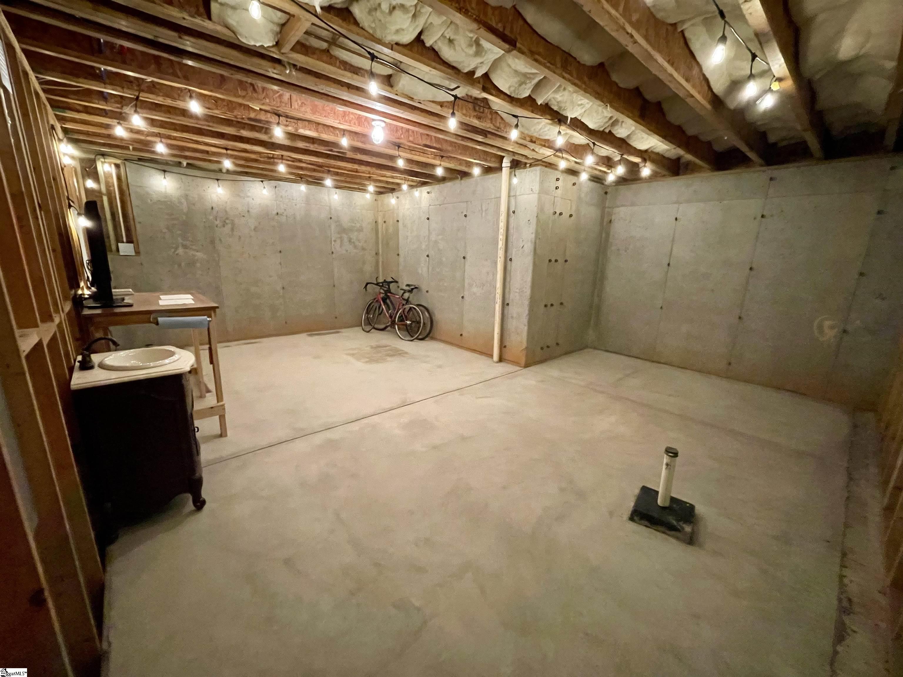 19 Edge Court UNIT Unit A Greenville, SC 29609
