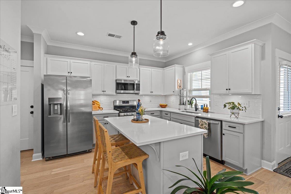 9 Logan Knoll Lane Greenville, SC 29607