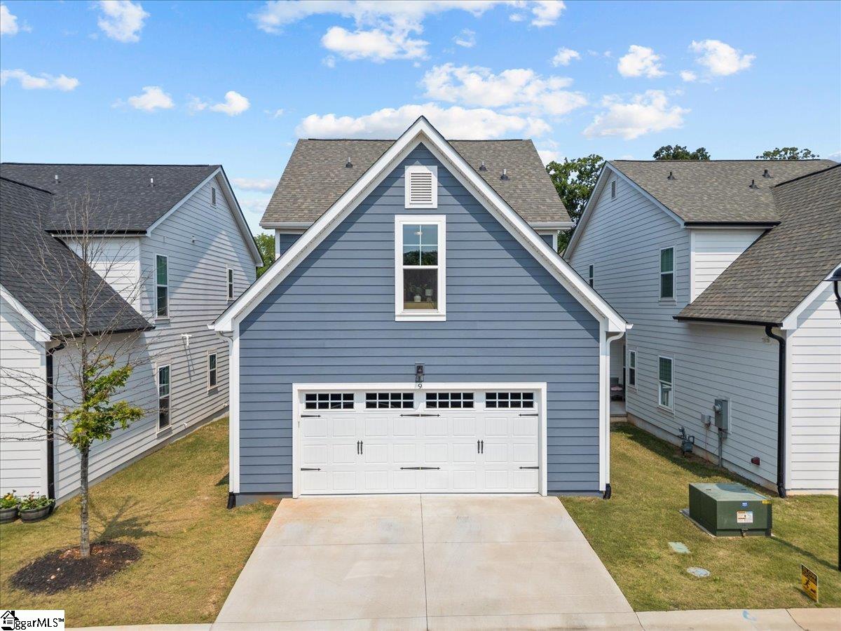 9 Logan Knoll Lane Greenville, SC 29607