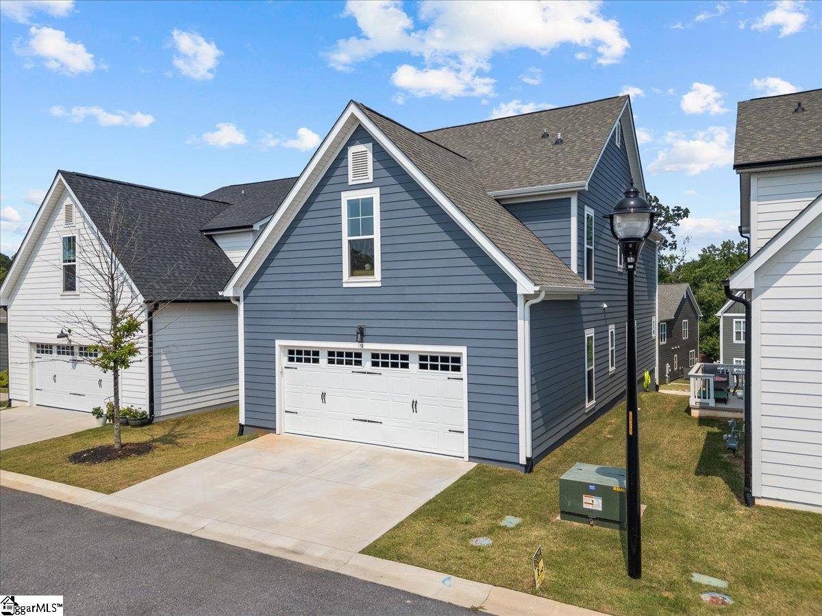 9 Logan Knoll Lane Greenville, SC 29607