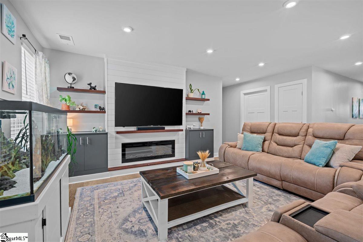 3 Grove Landing Piedmont, SC 29673