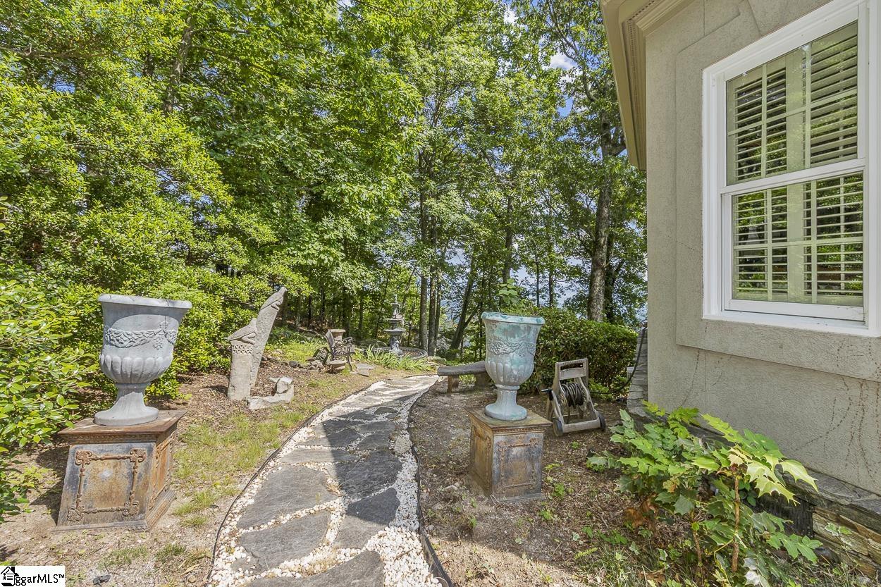 33 Southview Ledge Road Landrum, SC 29356