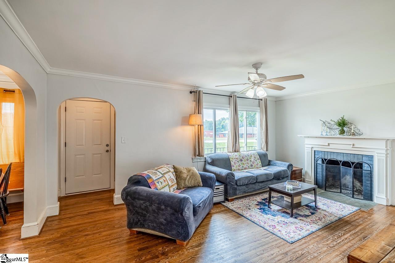 6913 White Horse Road Greenville, SC 29611-2528