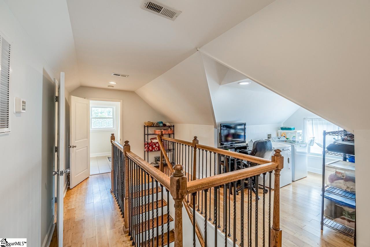 6913 White Horse Road Greenville, SC 29611-2528