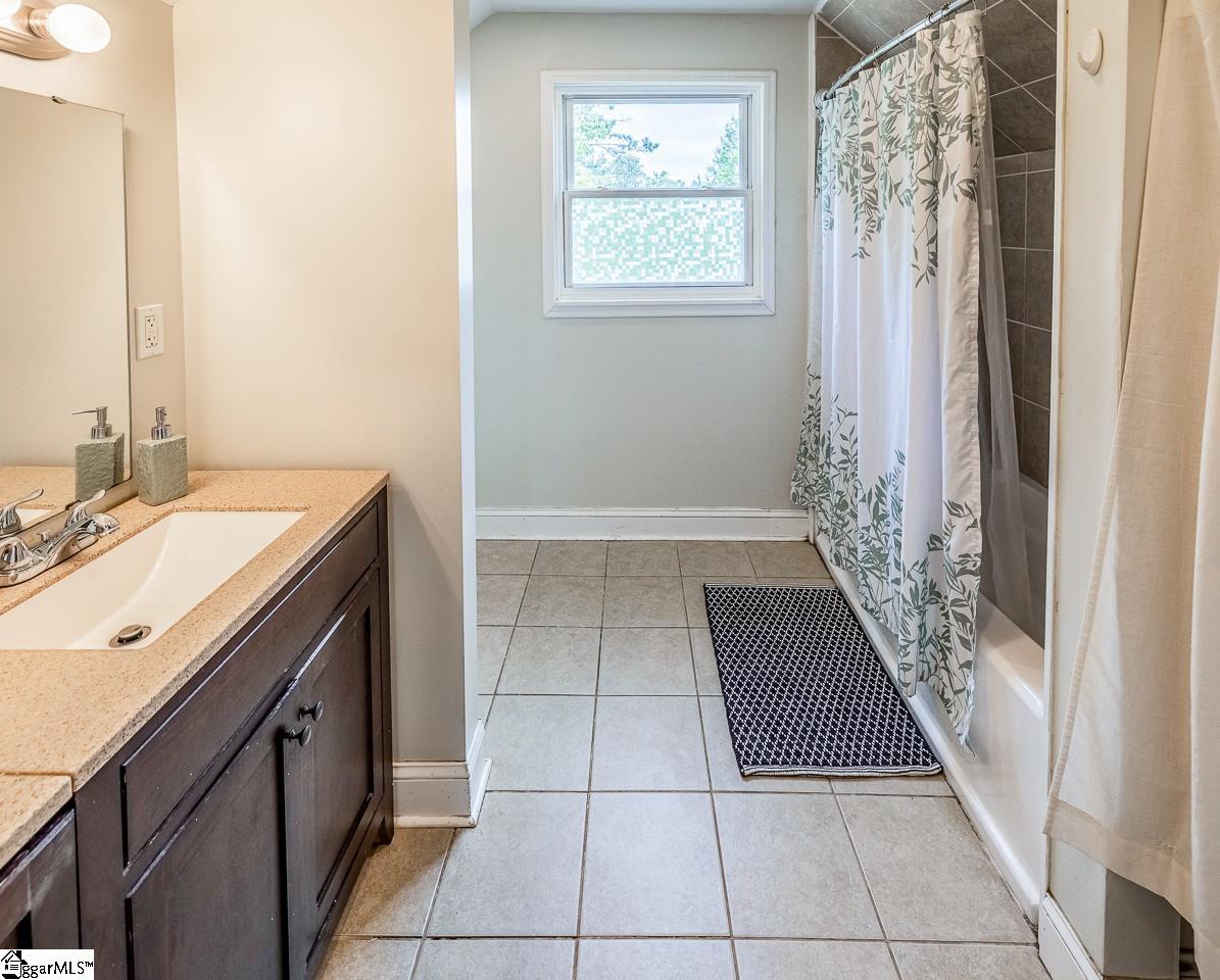 6913 White Horse Road Greenville, SC 29611-2528