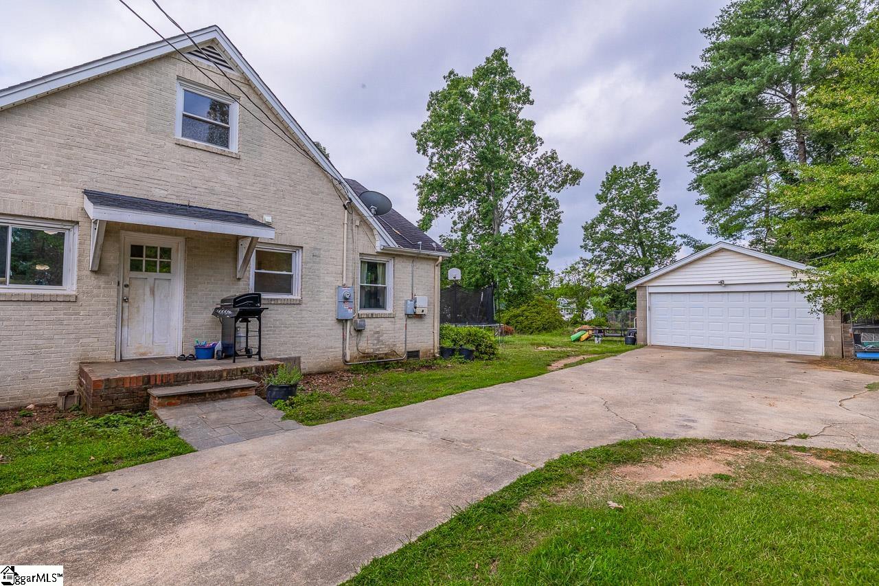 6913 White Horse Road Greenville, SC 29611-2528