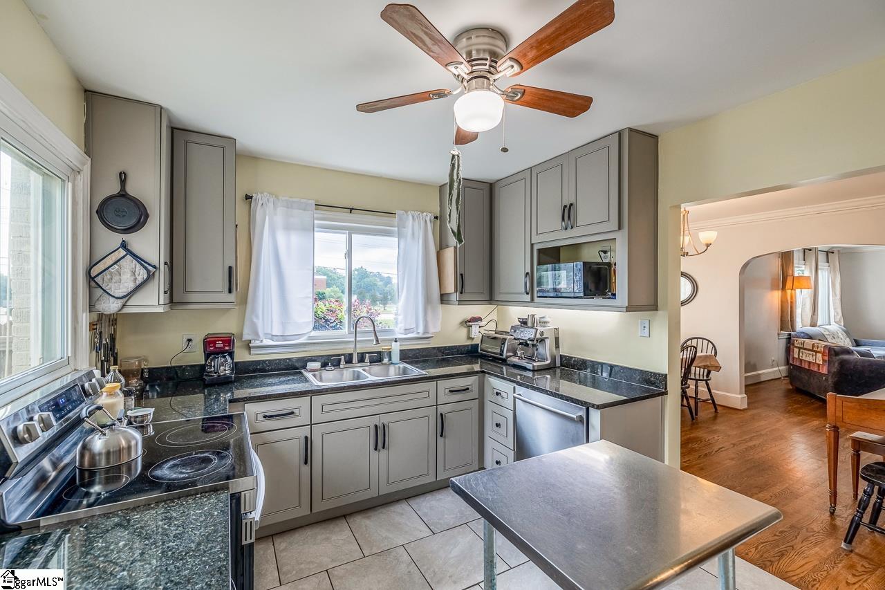 6913 White Horse Road Greenville, SC 29611-2528
