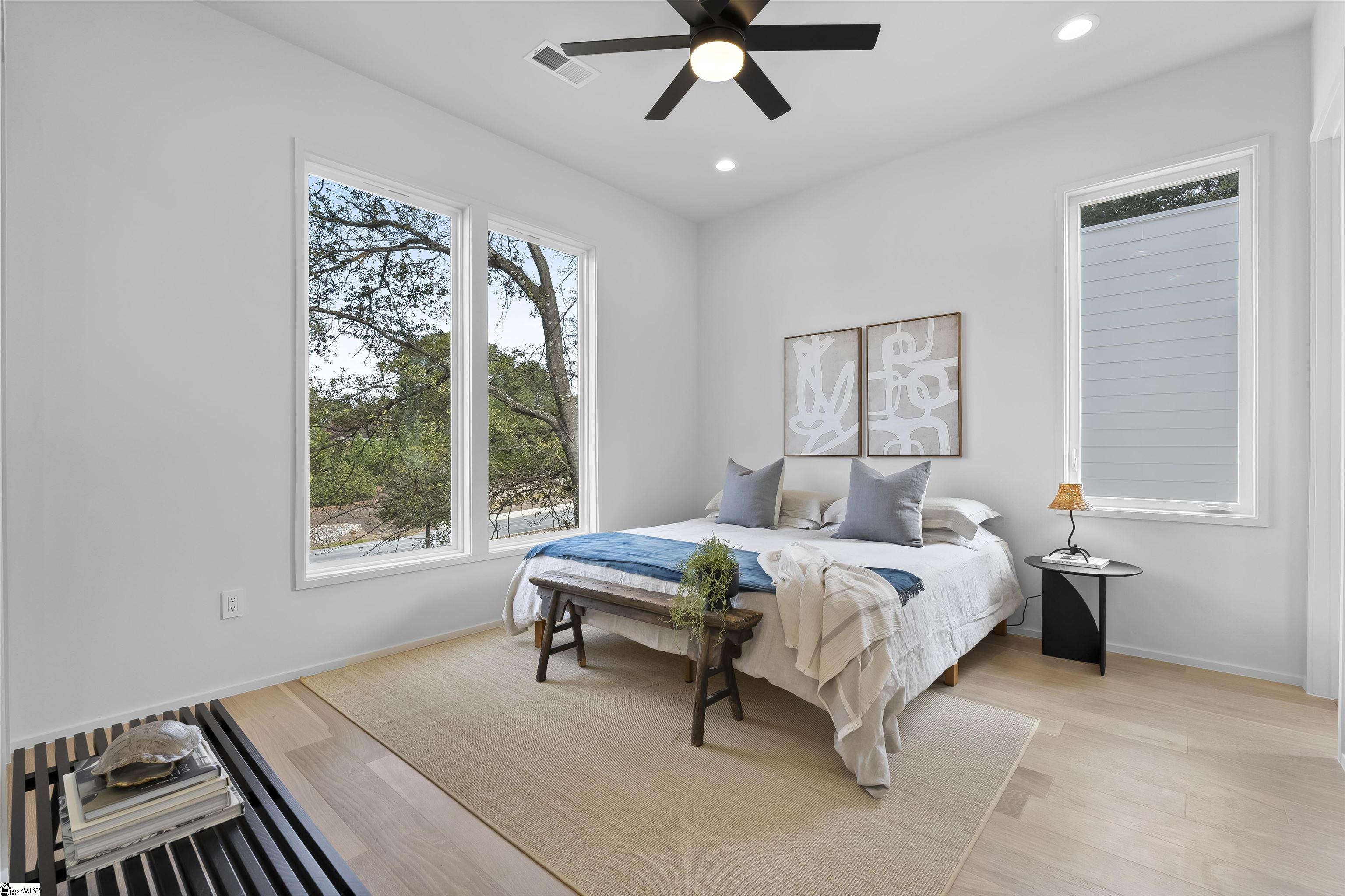 37 Baywood Avenue Greenville, SC 29607