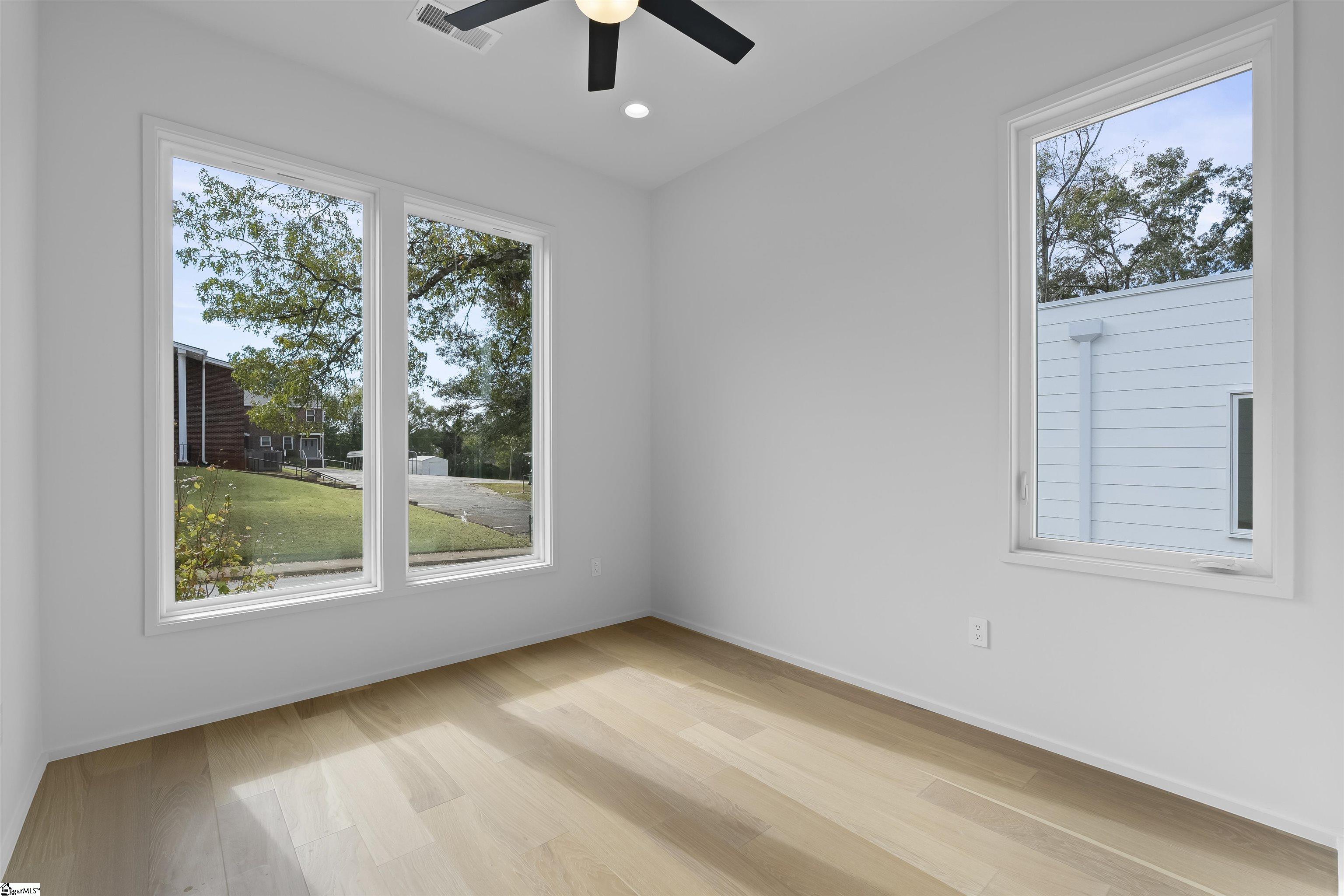 37 Baywood Avenue Greenville, SC 29607
