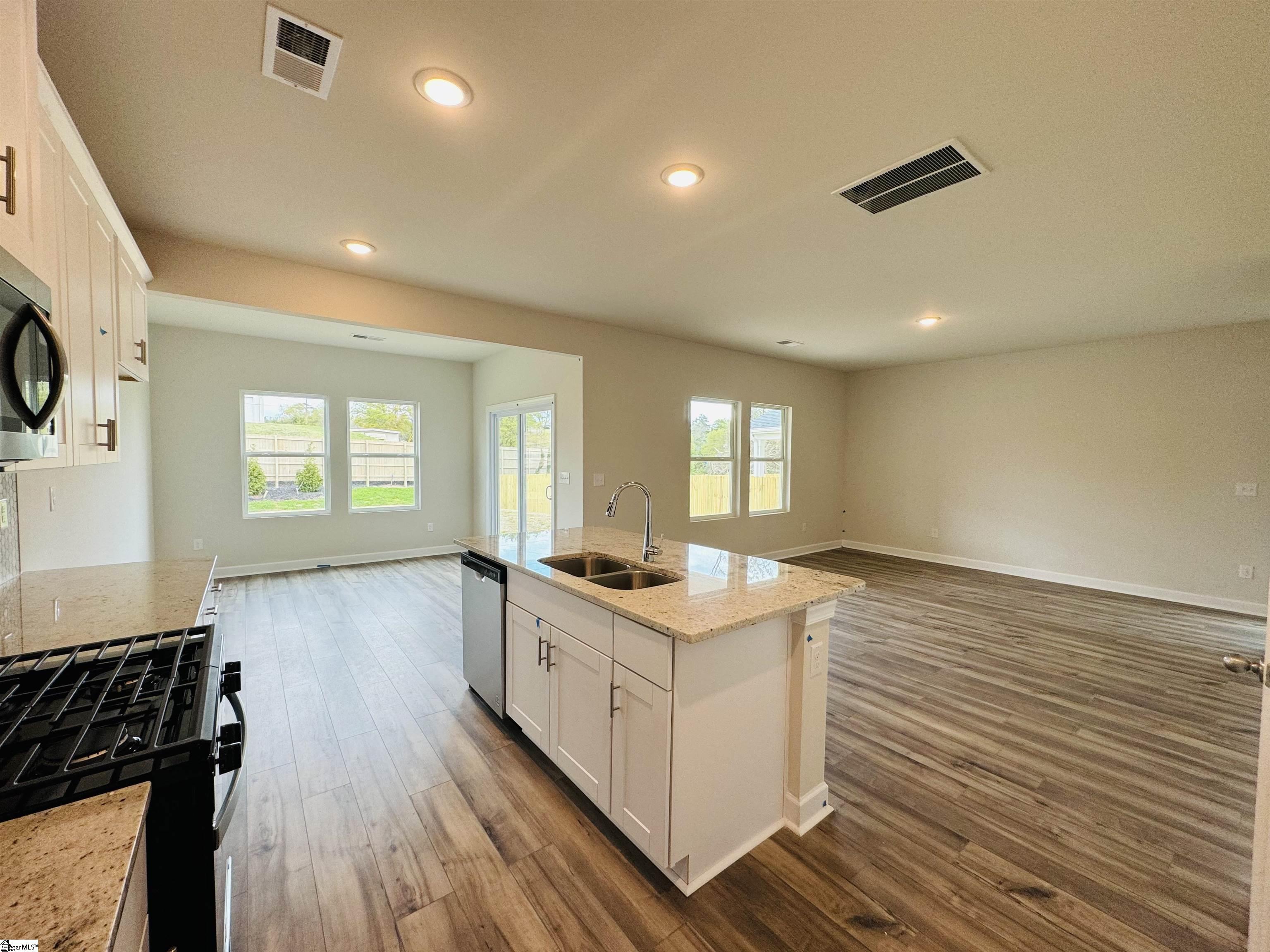 143 Longleaf Lane Pendelton, SC 29670