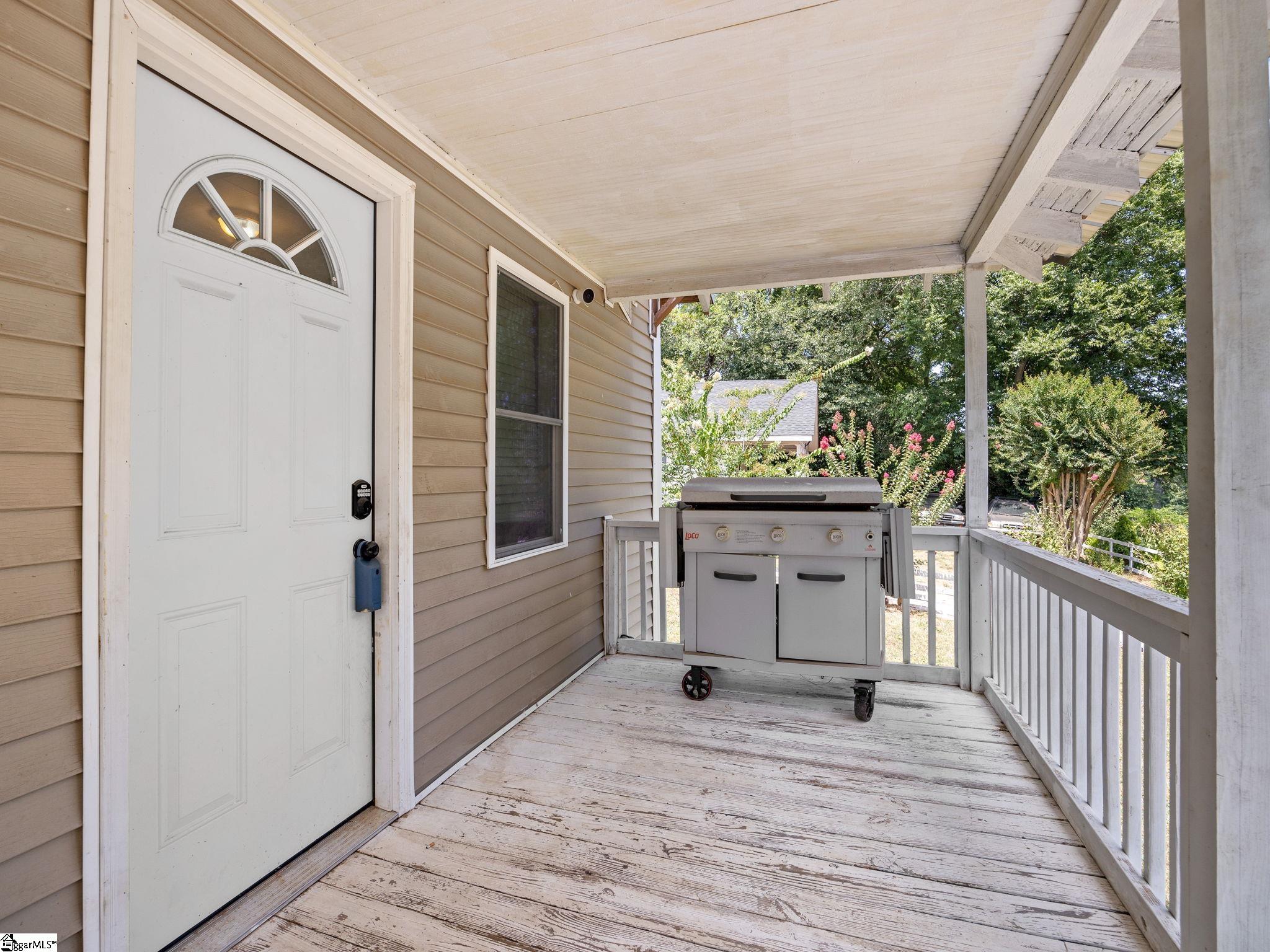 24 Oak Street Spartanburg, SC 29306