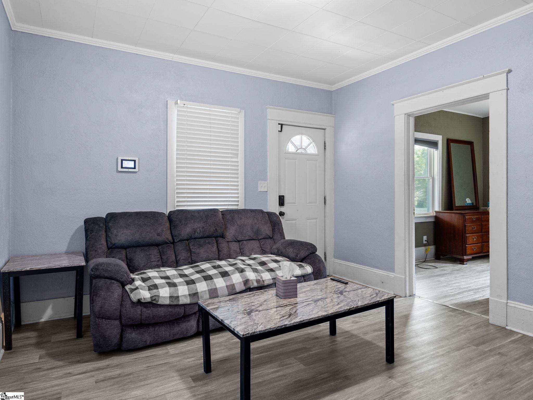 24 Oak Street Spartanburg, SC 29306