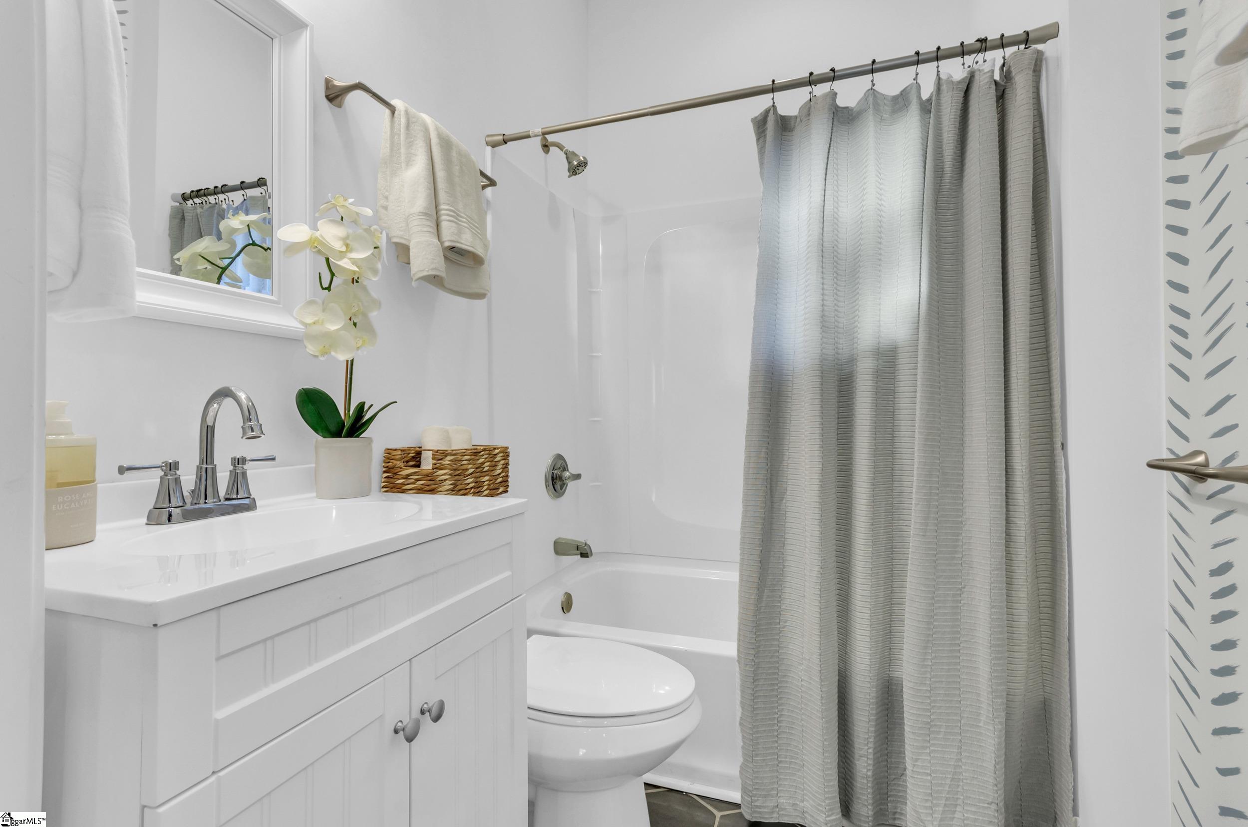 44 4th Avenue Greenville, SC 29611