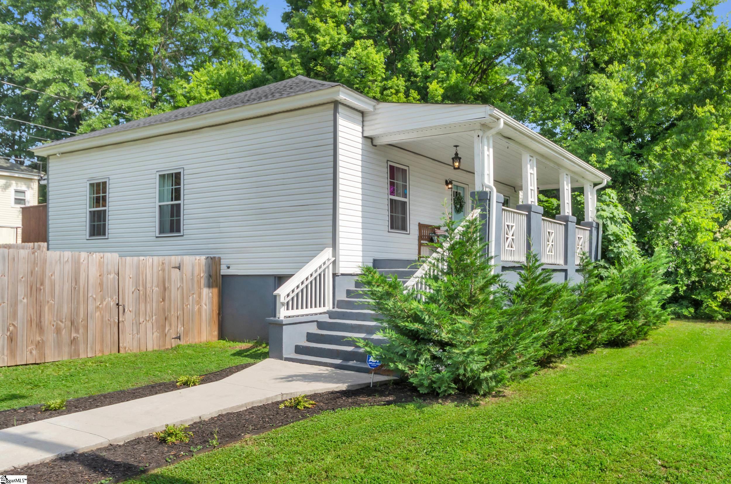 44 4th Avenue Greenville, SC 29611
