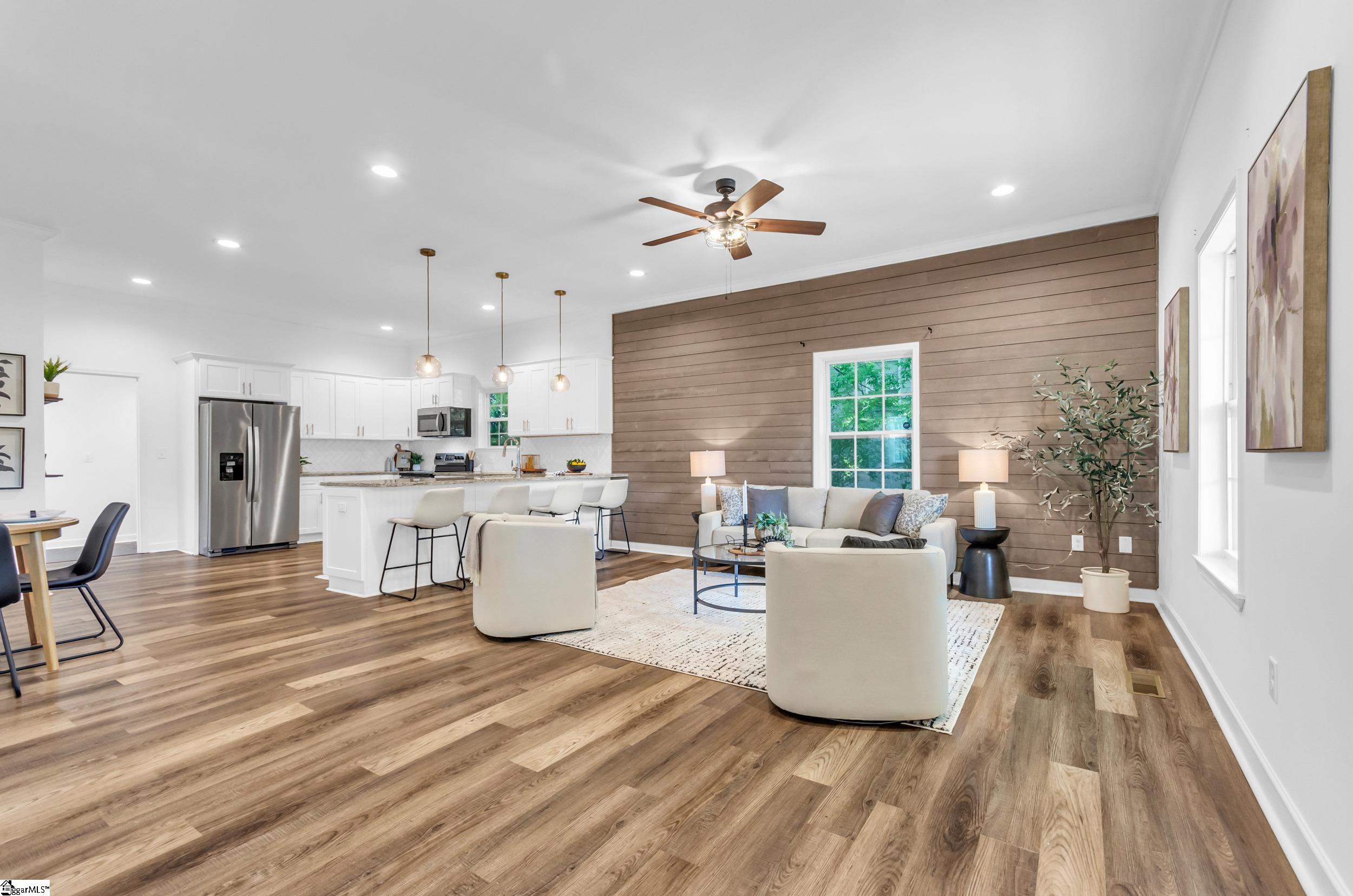 44 4th Avenue Greenville, SC 29611