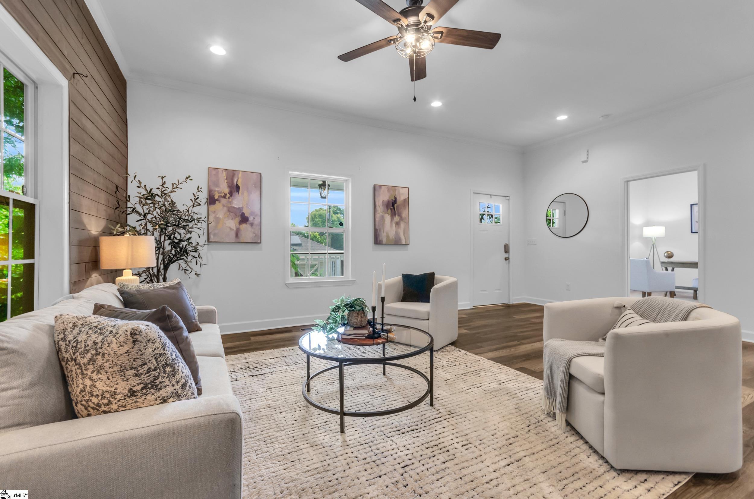 44 4th Avenue Greenville, SC 29611