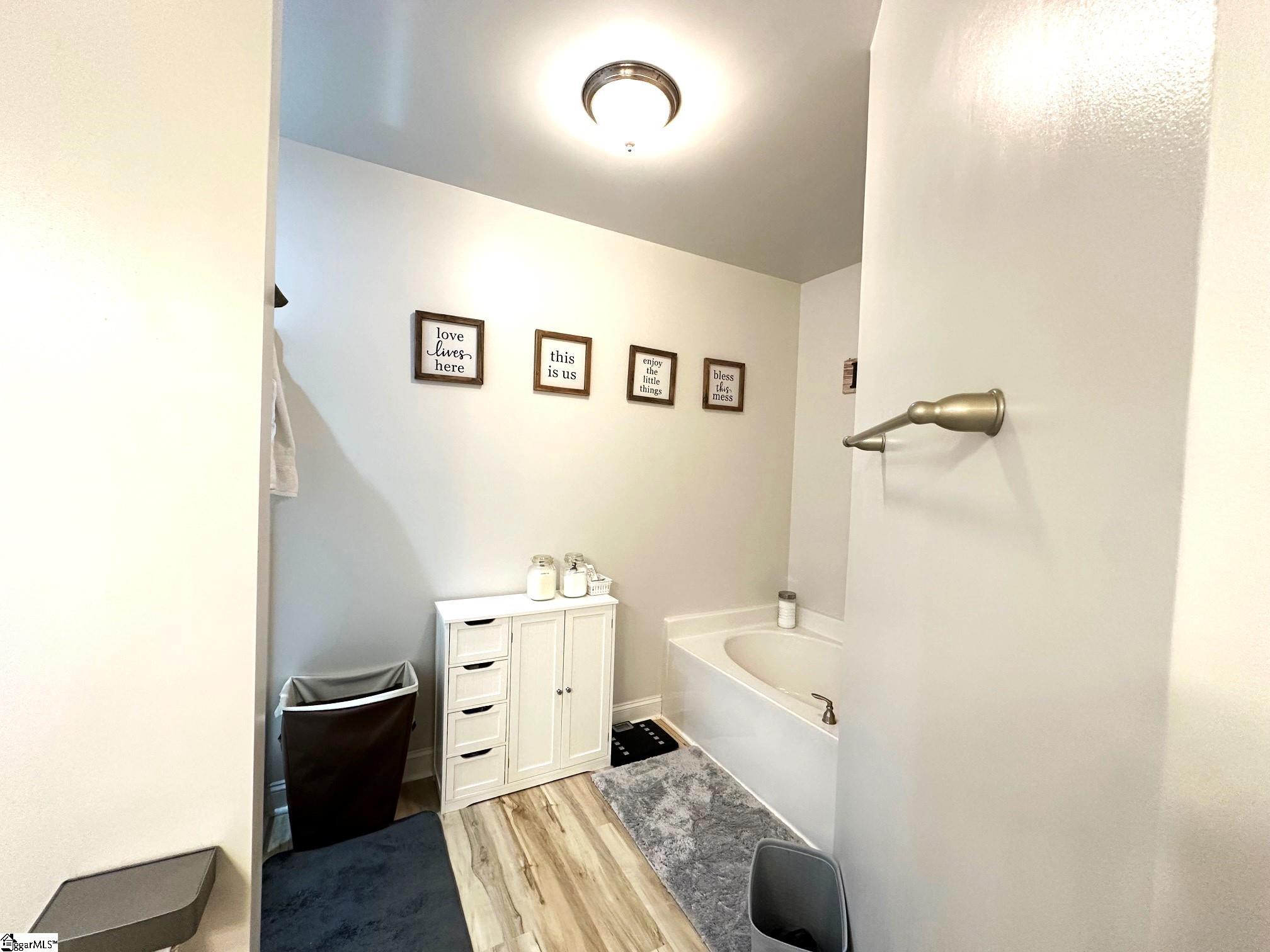 220 Scottish Avenue Simpsonville, SC 29680-7390