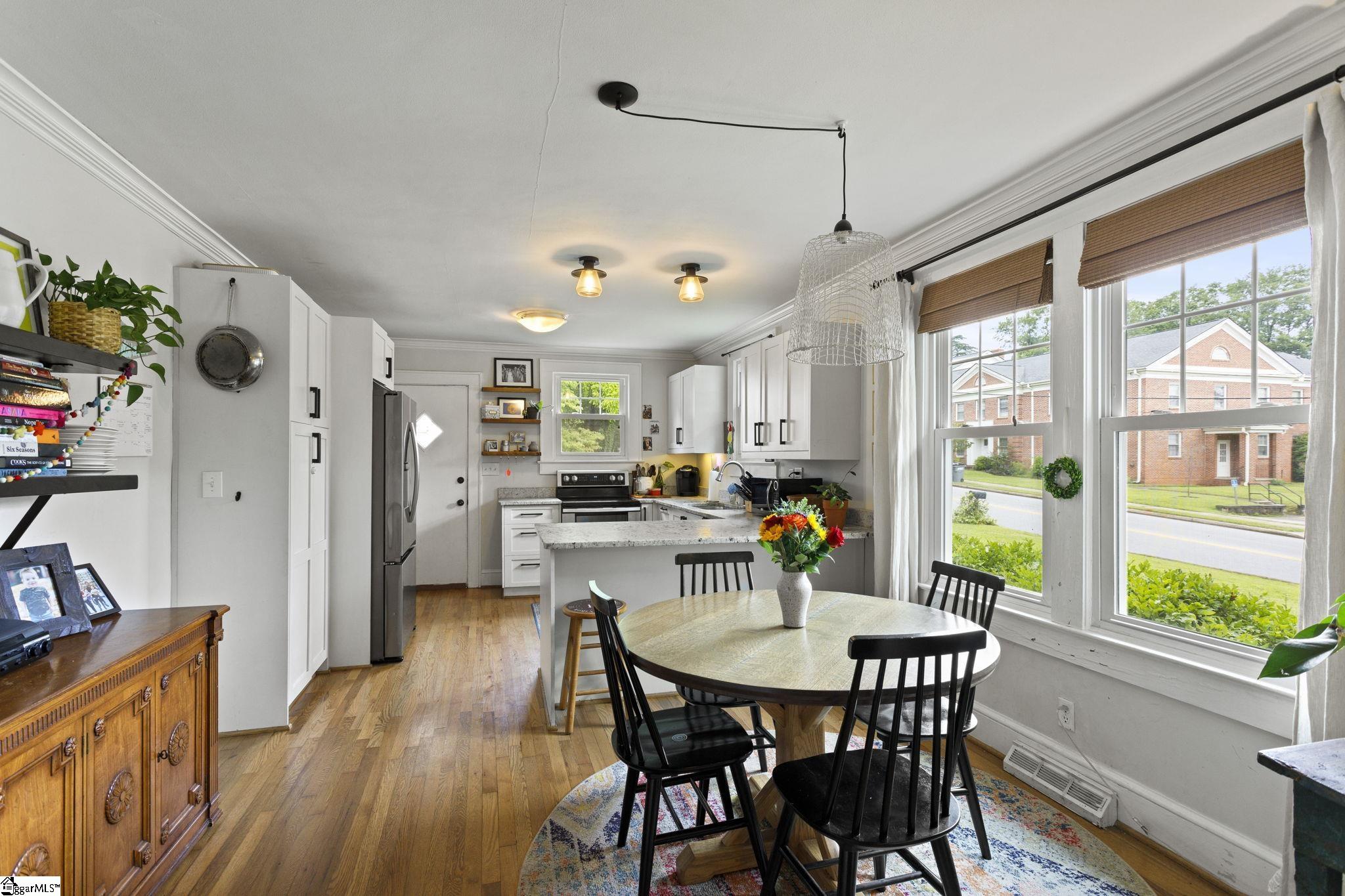 10 Keith Drive Greenville, SC 29607