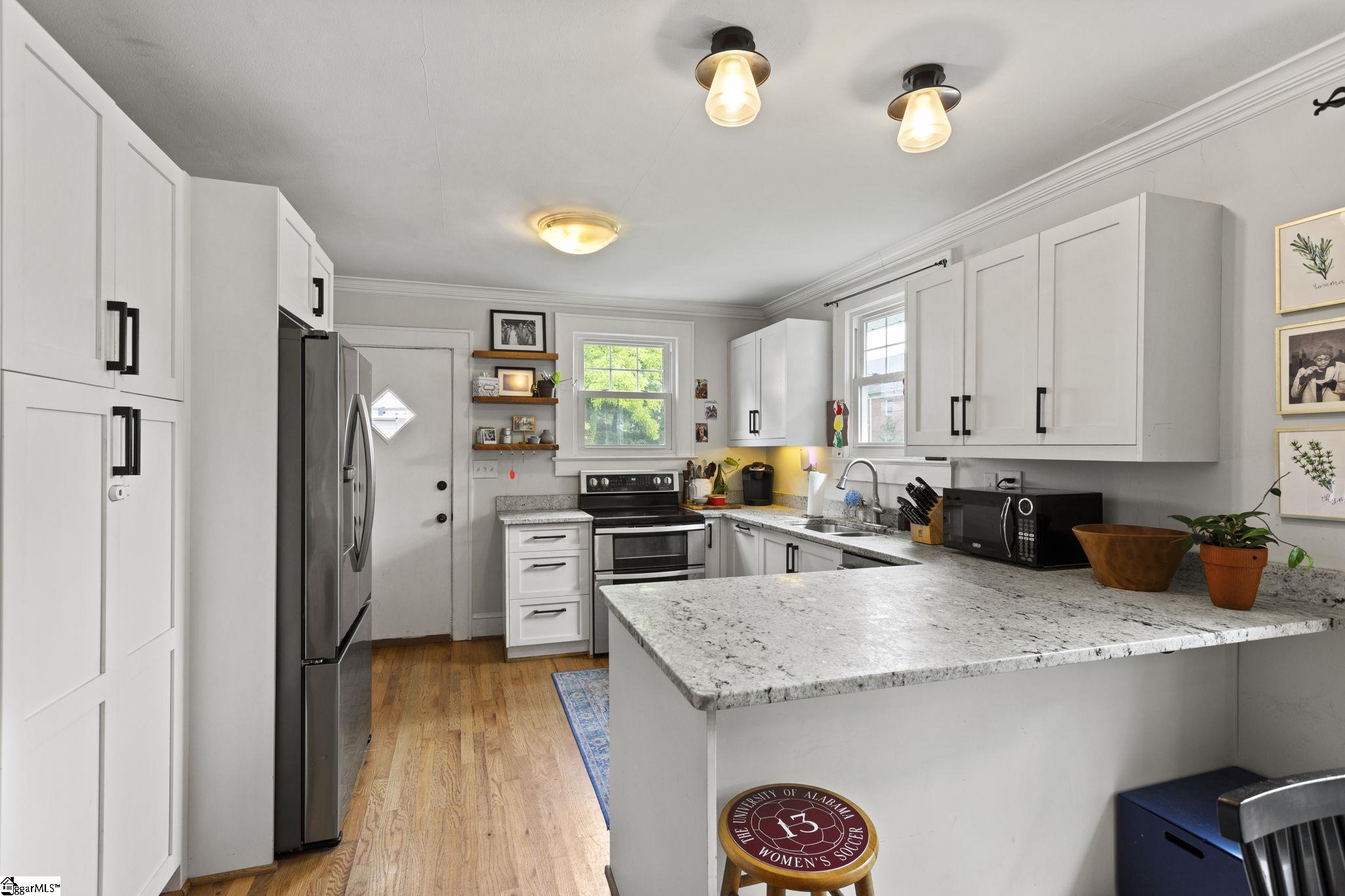10 Keith Drive Greenville, SC 29607