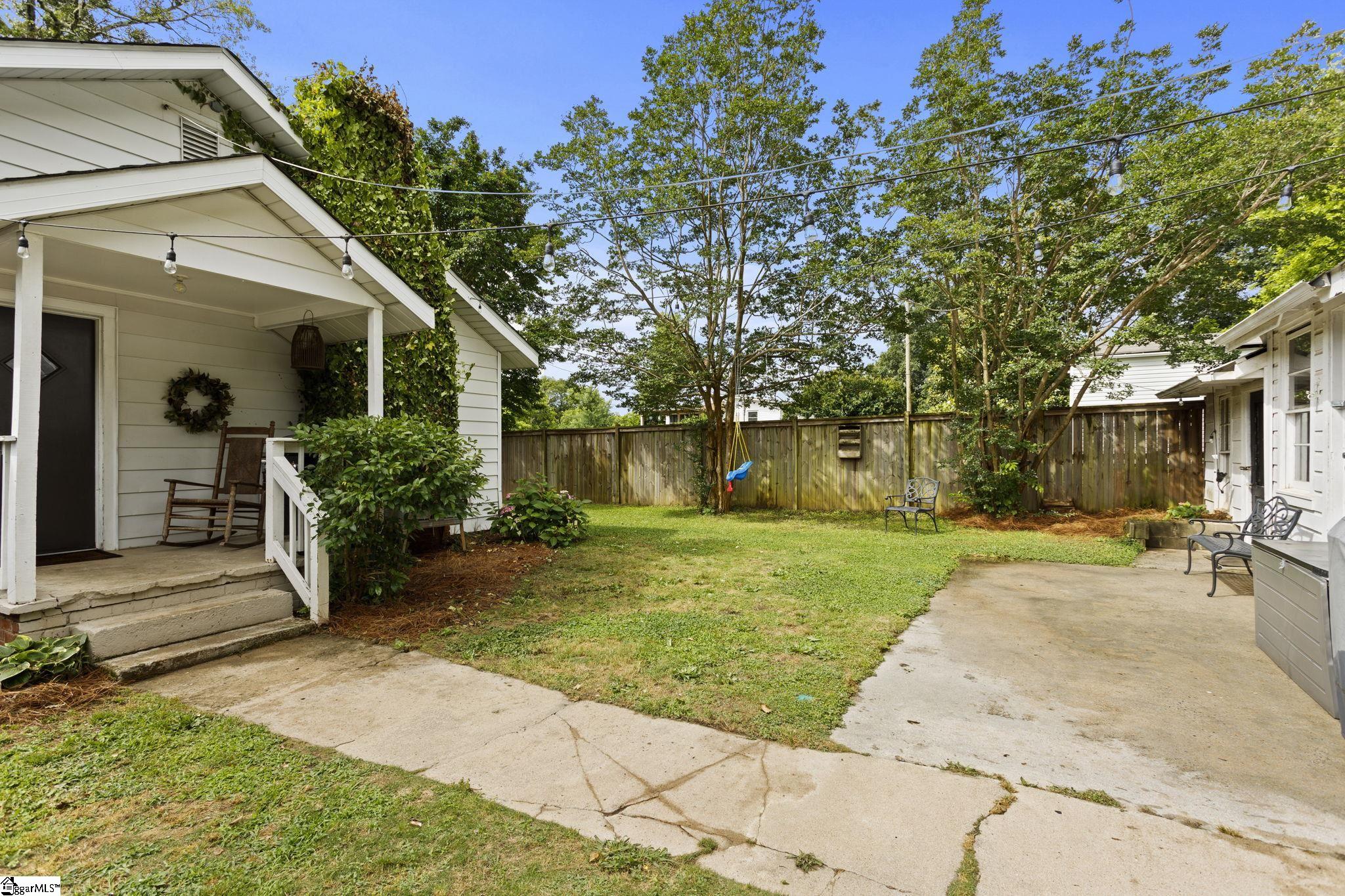 10 Keith Drive Greenville, SC 29607