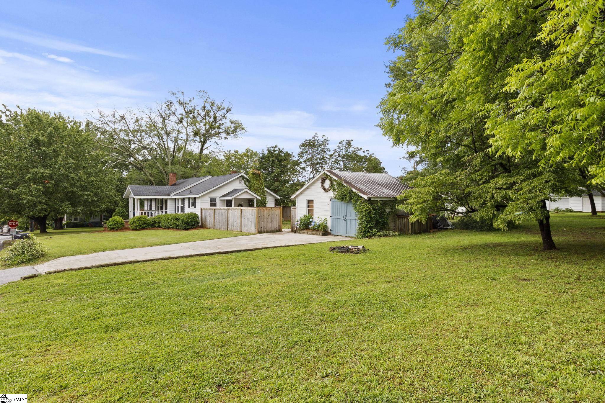 10 Keith Drive Greenville, SC 29607