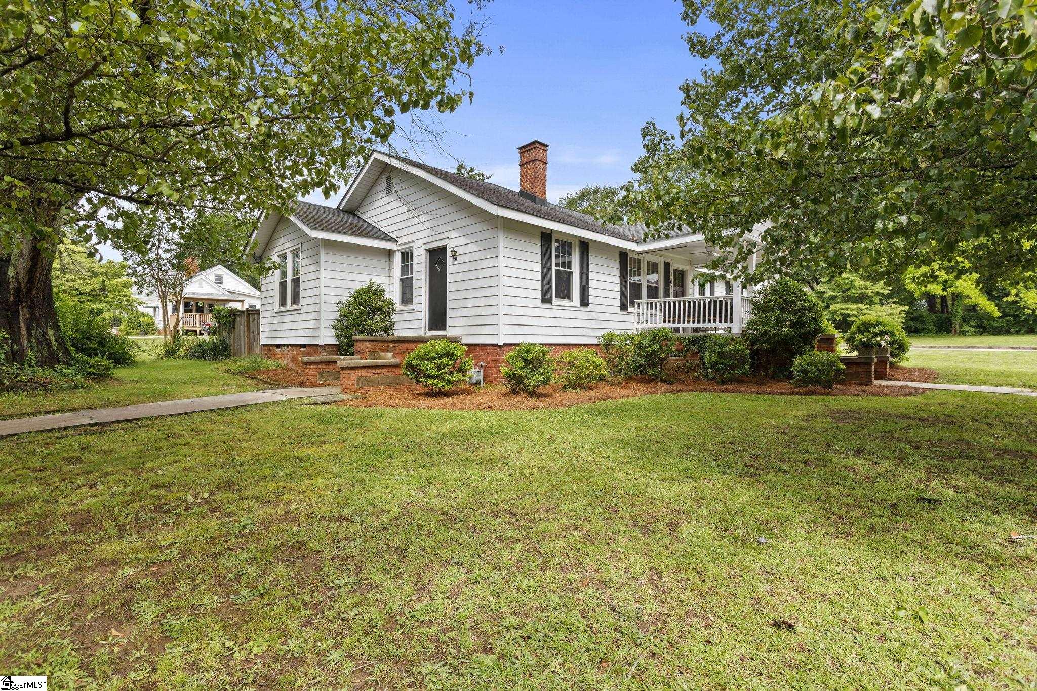 10 Keith Drive Greenville, SC 29607