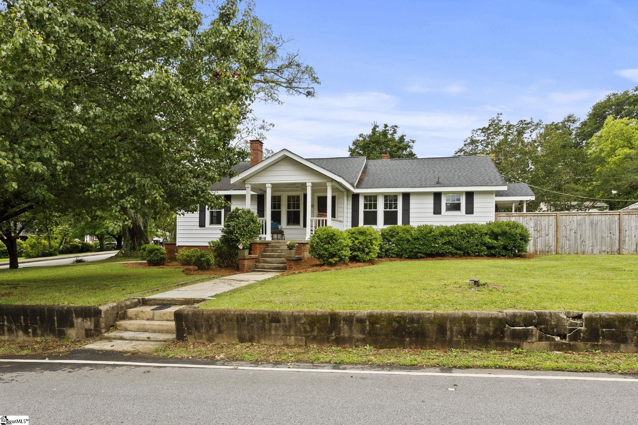 10 Keith Drive Greenville, SC 29607