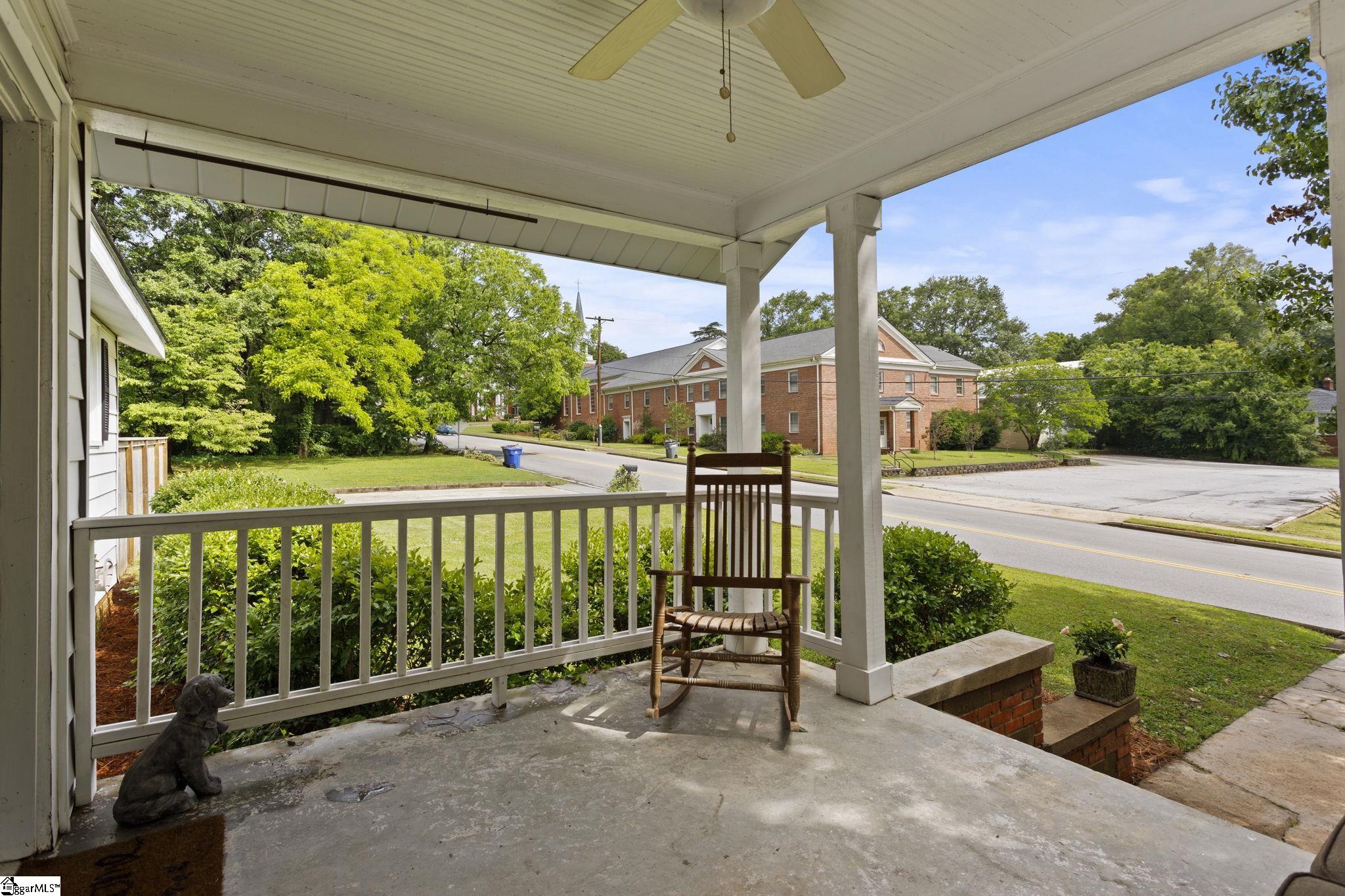 10 Keith Drive Greenville, SC 29607