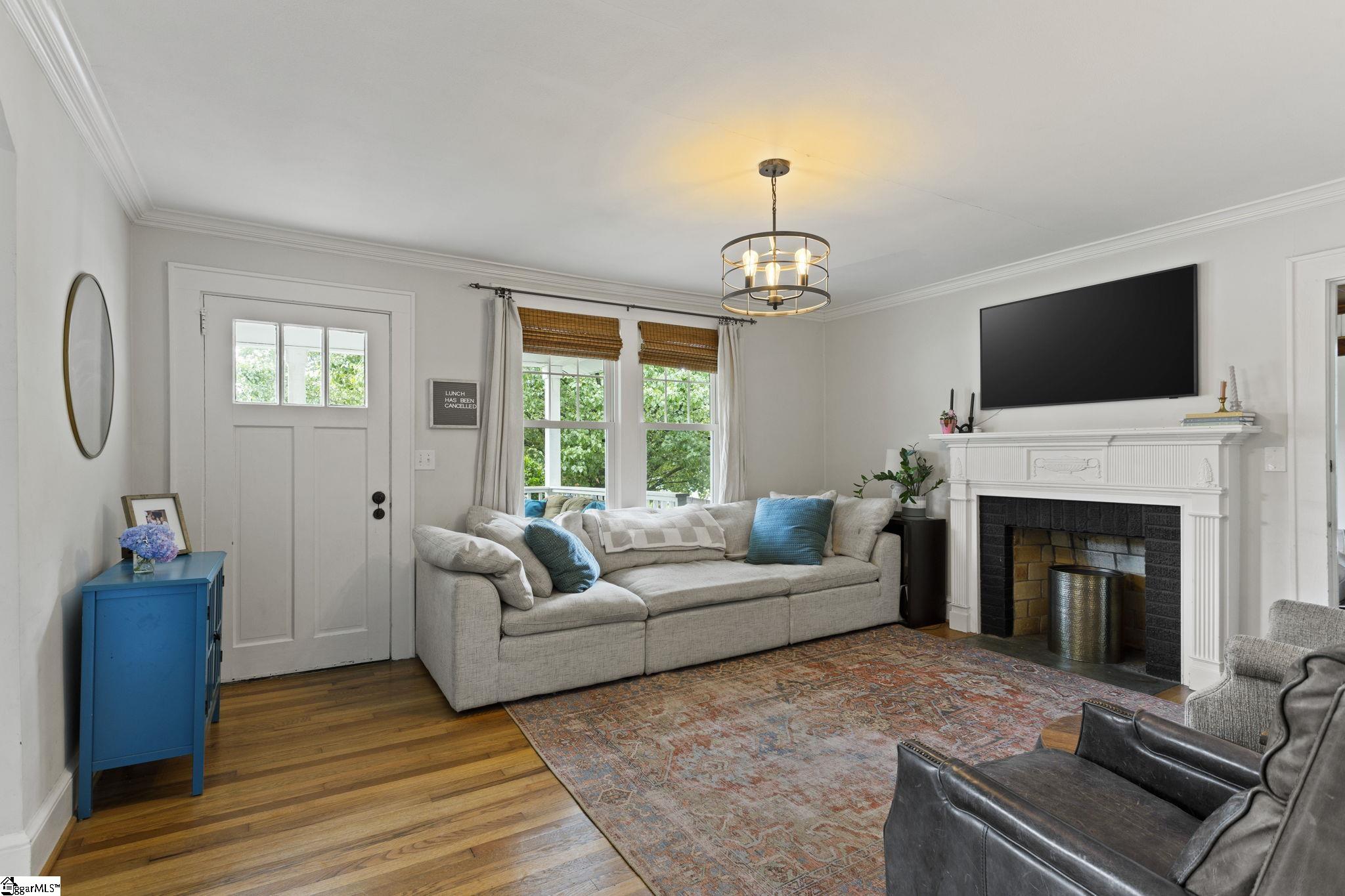 10 Keith Drive Greenville, SC 29607