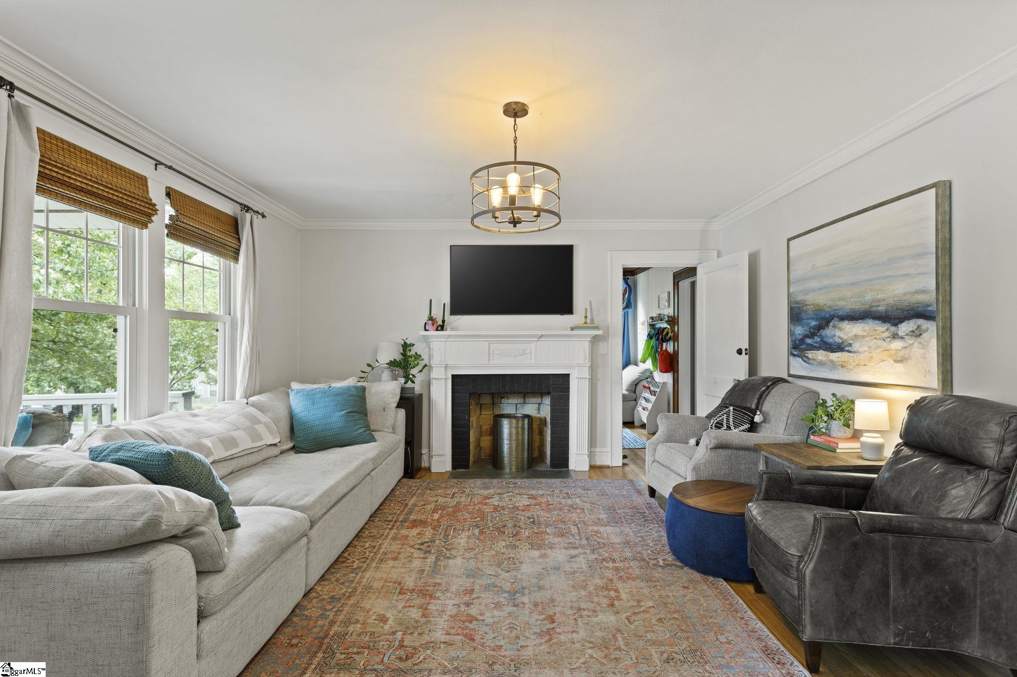 10 Keith Drive Greenville, SC 29607