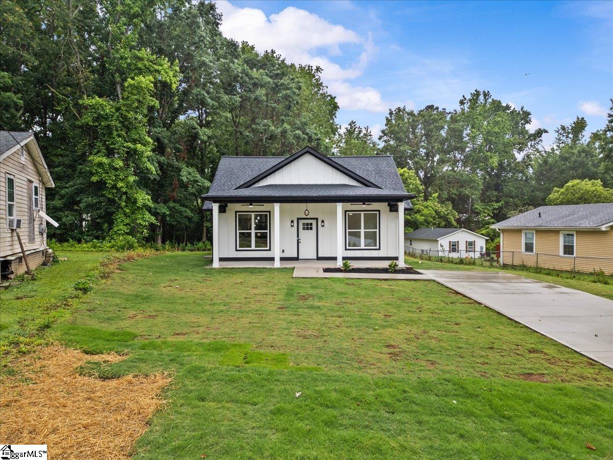 119A Woodland Drive Fountain Inn, SC 29644