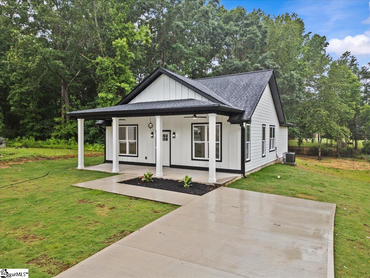 119A Woodland Drive Fountain Inn, SC 29644