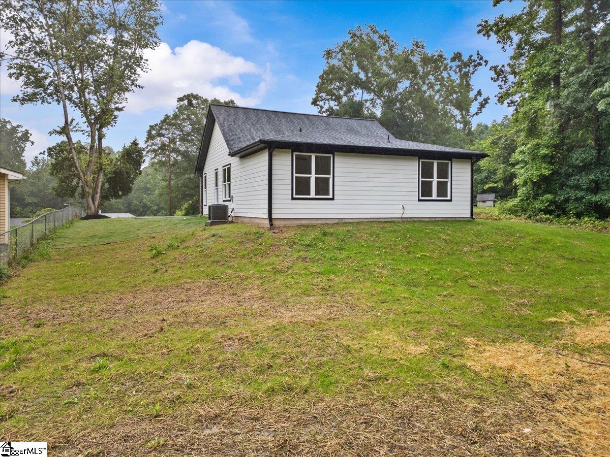 119A Woodland Drive Fountain Inn, SC 29644