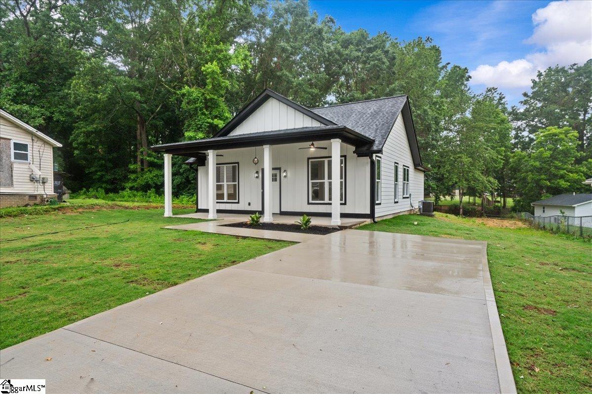 119A Woodland Drive Fountain Inn, SC 29644