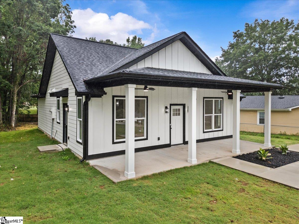 119A Woodland Drive Fountain Inn, SC 29644