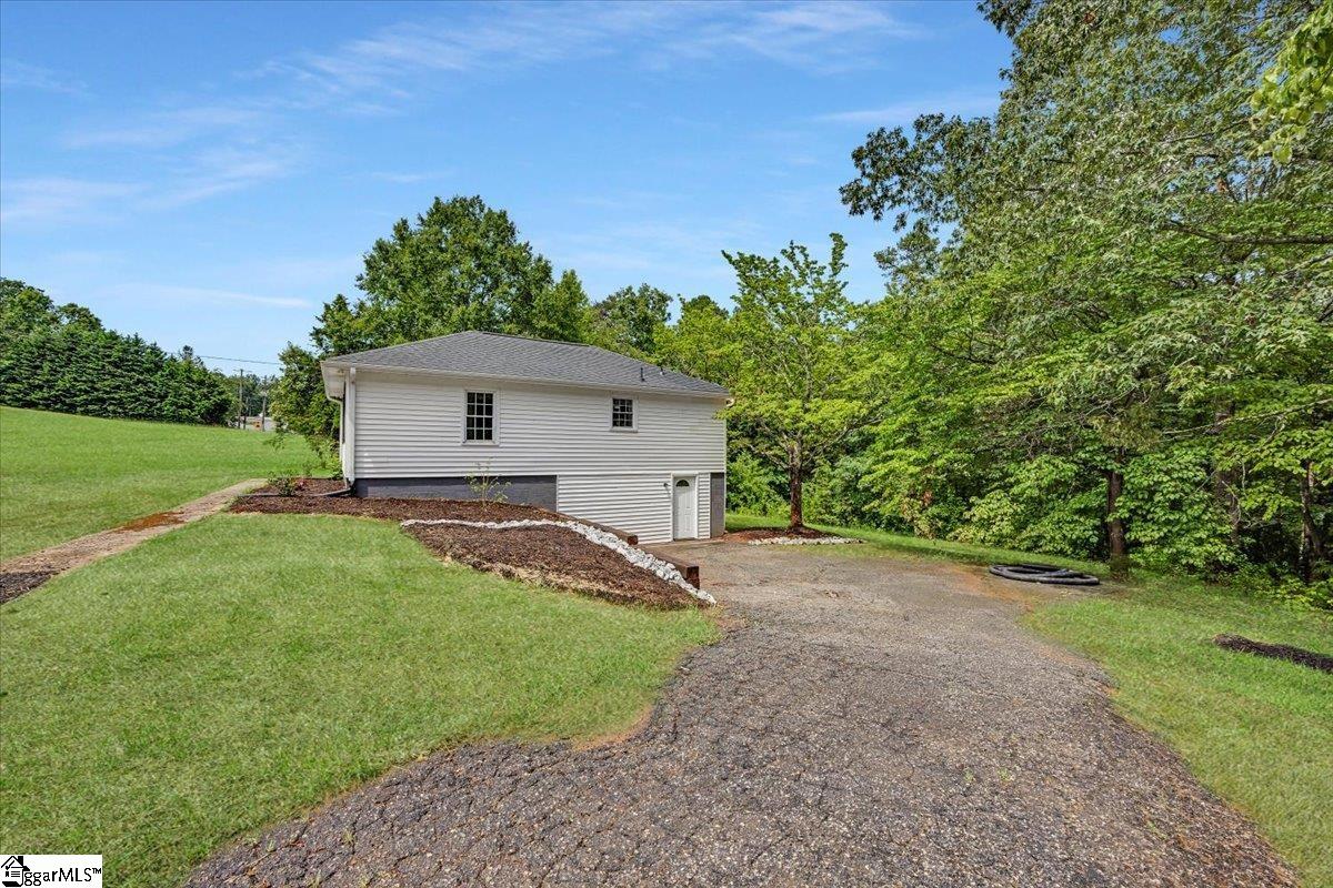 2400 Tigerville Road Travelers Rest, SC 29690