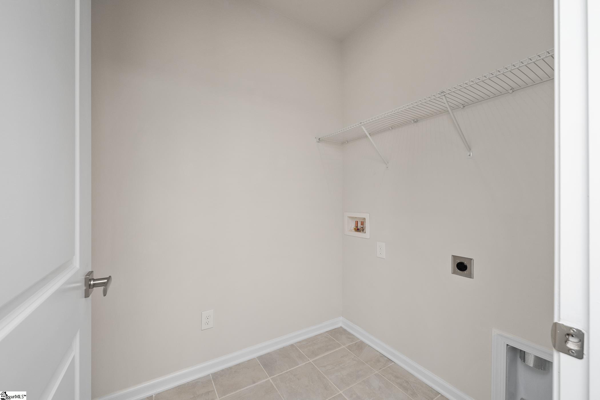 6010 Ives Avenue Spartanburg, SC 29307