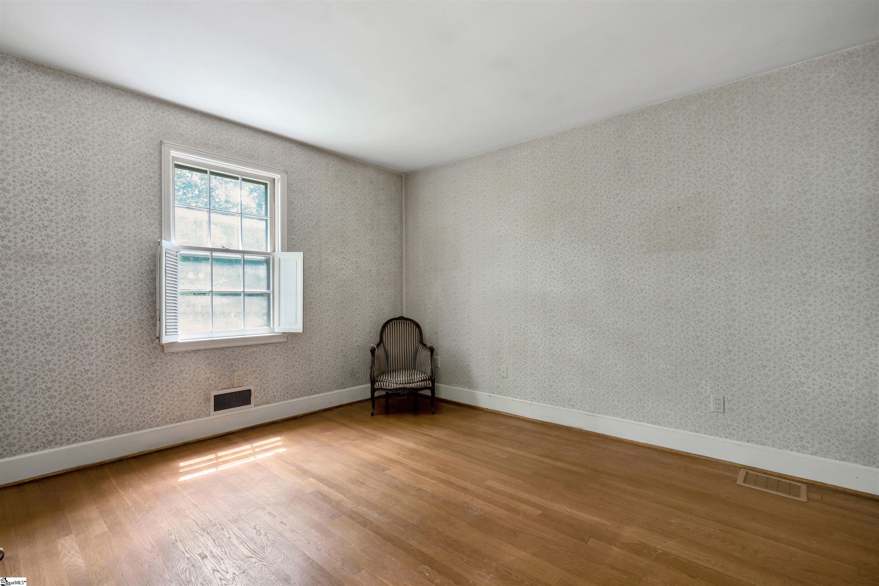 141 Shoreham Road Spartanburg, SC 29307