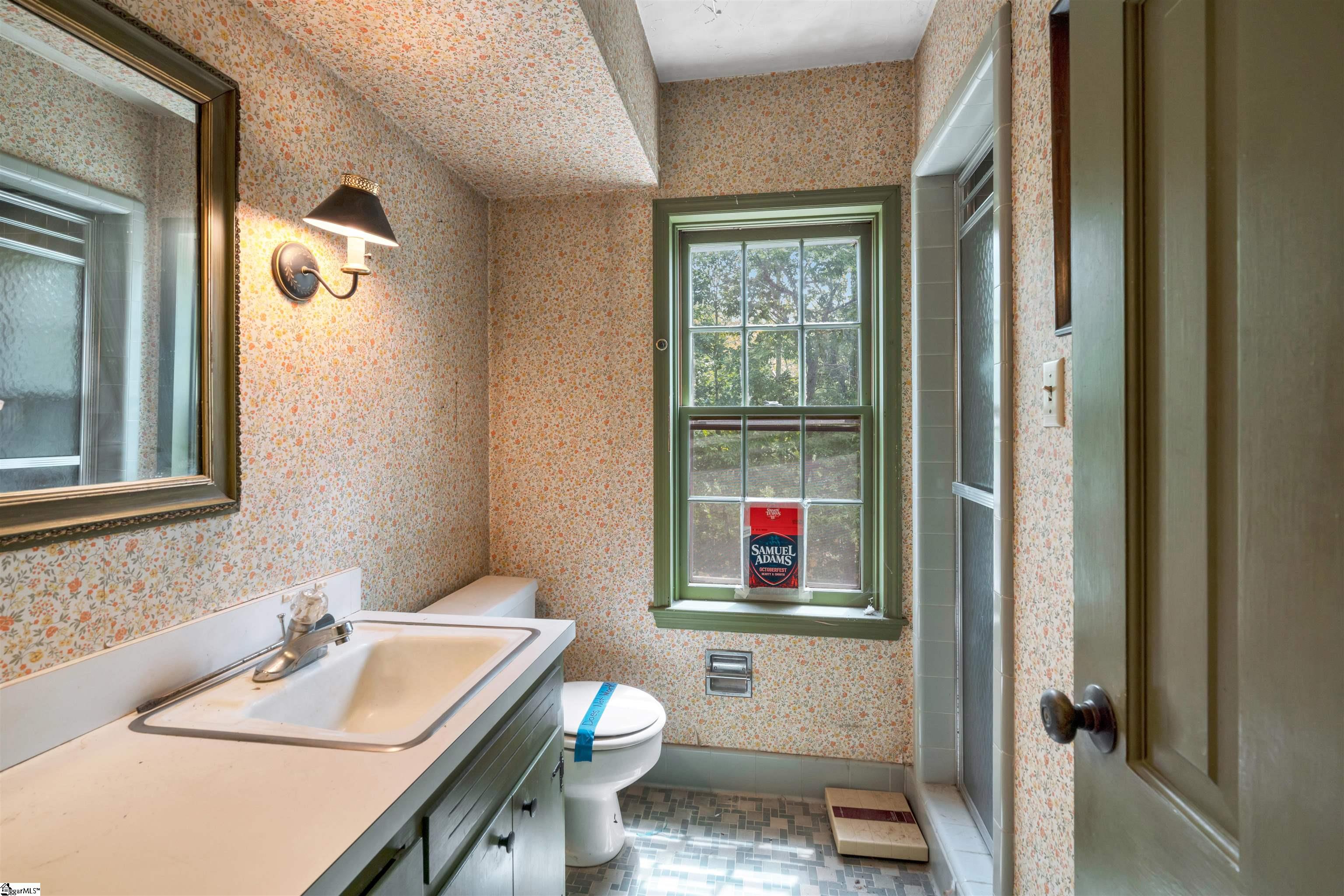 141 Shoreham Road Spartanburg, SC 29307