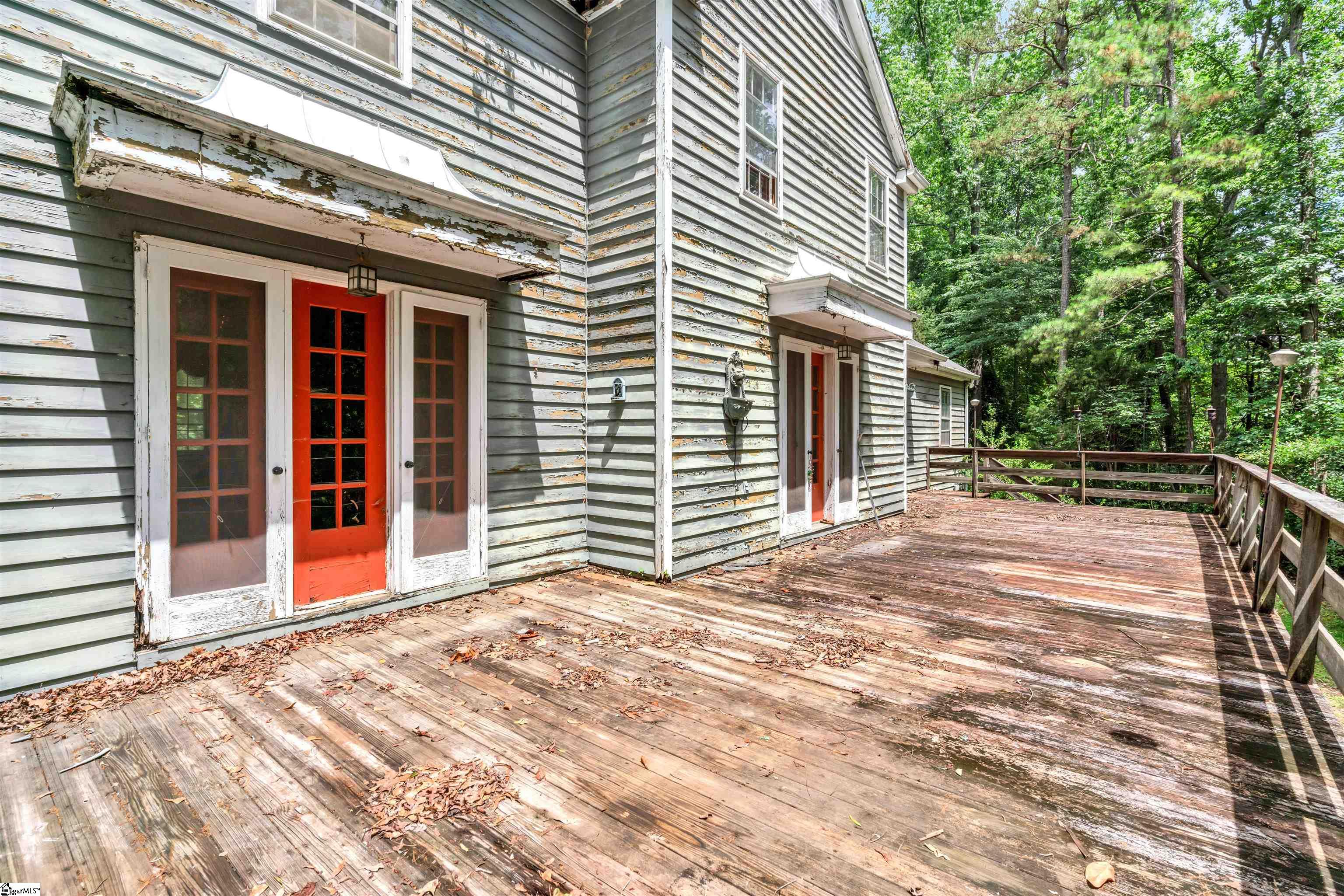 141 Shoreham Road Spartanburg, SC 29307